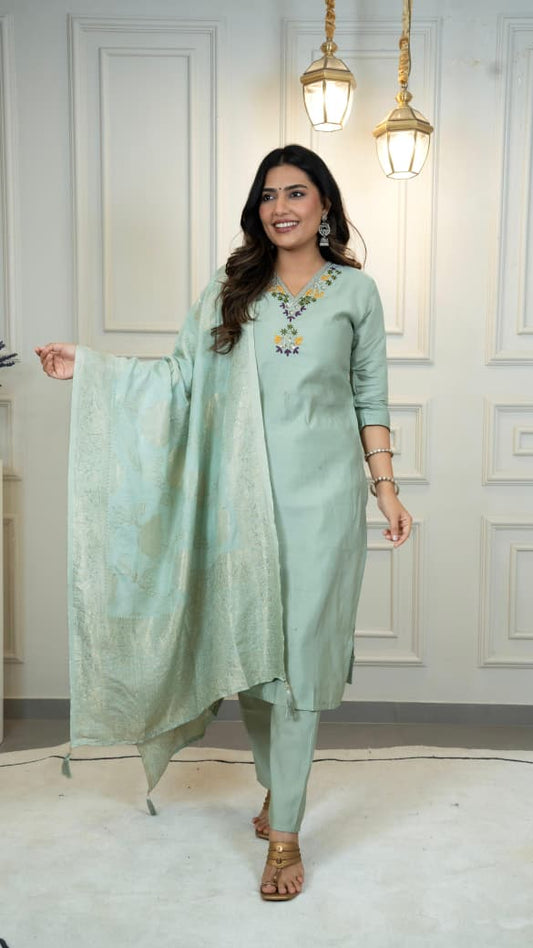 Elegant Light Green Embroidered Kurta with Jacquard Dupatta – Perfect for Festive and Party Wear