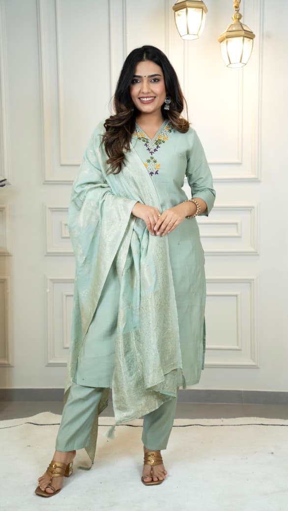 Elegant Light Green Embroidered Kurta with Jacquard Dupatta – Perfect for Festive and Party Wear